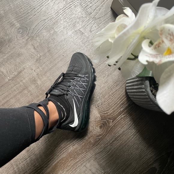 Nike sneakers 🖤 - Picture 4 of 7